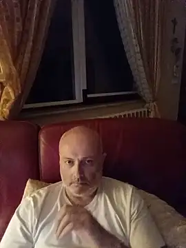 Alexis Bull online show from May 11, 2026, 10:29 pm