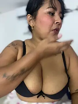 sashaoficial  online show from February 10, 2026, 10:42 pm