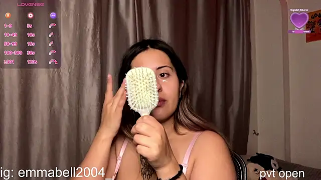 Snapshot of emma__bell_ chatting on December 22, 2025, 10:32 pm emma bell online show from December 22, 2025, 10:32 pm