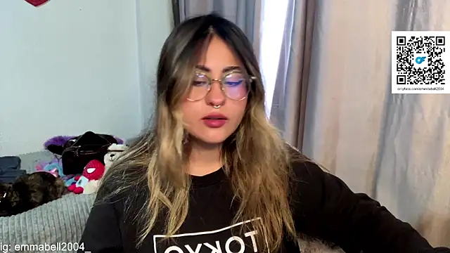 Snapshot of emma__bell_ chatting on February 17, 2026, 4:04 pm emma bell online show from February 17, 2026, 4:04 pm