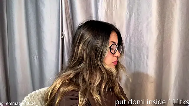 Snapshot of emma__bell_ chatting on March 28, 2026, 2:01 am emma bell online show from March 28, 2026, 2:01 am