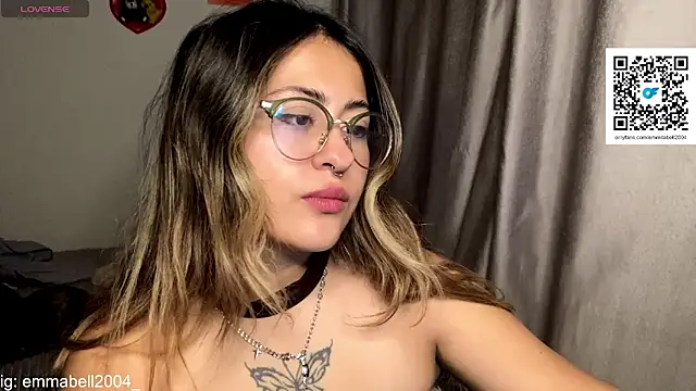 Snapshot of emma__bell_ chatting on February 16, 2026, 2:32 am emma bell online show from February 16, 2026, 2:32 am