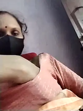 Snapshot of Soniy-Maax chatting on September 15, 2025, 8:04 am Soniy-Maax online show from September 15, 2025, 8:04 am