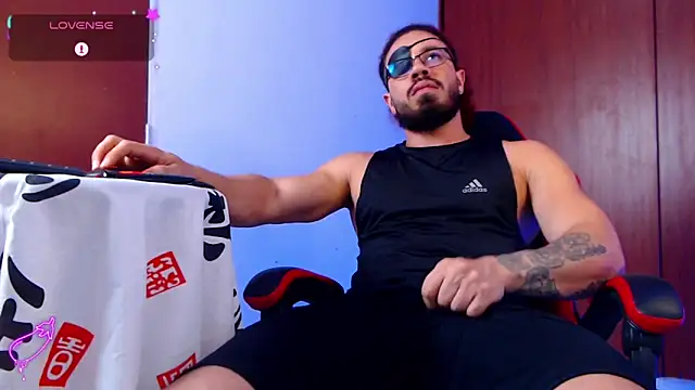 Snapshot of pirata_fitness chatting on December 1, 2025, 3:13 pm pirata fitness online show from December 1, 2025, 3:13 pm