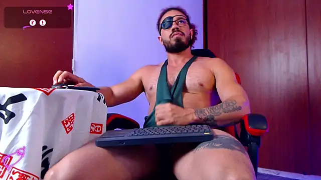 Snapshot of pirata_fitness chatting on November 11, 2025, 10:10 am pirata fitness online show from November 11, 2025, 10:10 am