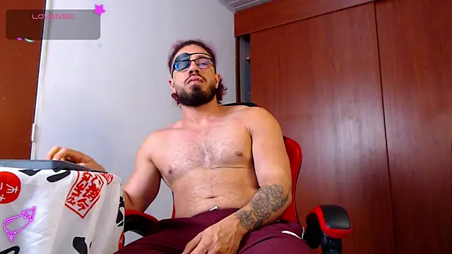 Snapshot of pirata_fitness chatting on November 21, 2025, 9:41 am pirata fitness online show from November 21, 2025, 9:41 am