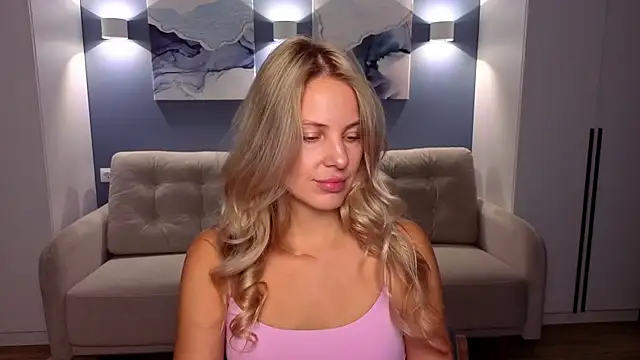 Snapshot of MelanieBennett chatting on October 3, 2025, 6:04 am MelanieBennett online show from October 3, 2025, 6:04 am