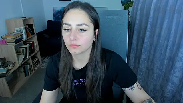 ValeriiMills online show from June 1, 2026, 9:36 pm