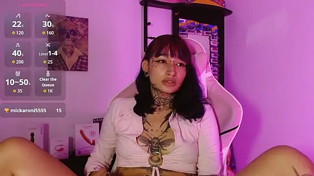 SharaRoss1 online show from April 9, 2026, 11:11 pm