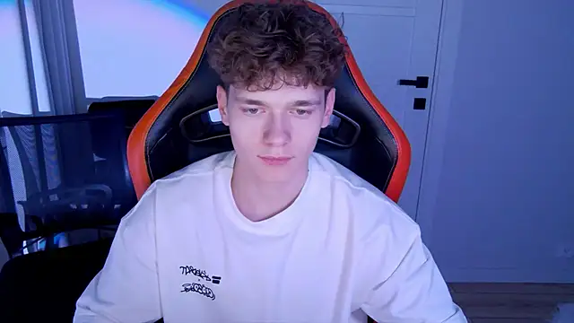 DanyDavis online show from March 26, 2026, 8:18 pm