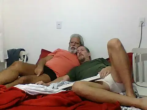 Snapshot of CasalcwBR chatting on April 16, 2026, 3:29 am CasalcwBR online show from April 16, 2026, 3:29 am