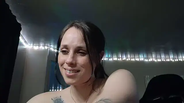 mavismable online show from April 10, 2026, 3:46 am