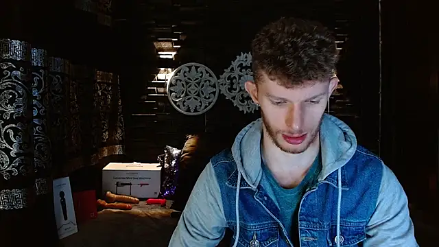 andrewxbi online show from November 4, 2025, 11:36 am