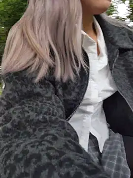 Snapshot of Pretty_roxxyy chatting on January 8, 2026, 12:55 pm Pretty roxxyy online show from January 8, 2026, 12:55 pm