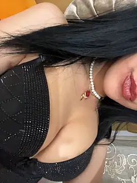 Snapshot of QueenLujaine chatting on May 10, 2026, 6:10 pm QueenLujaine online show from May 10, 2026, 6:10 pm