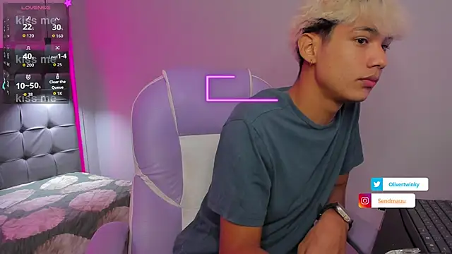 OliverTwinky online show from November 6, 2025, 5:11 am