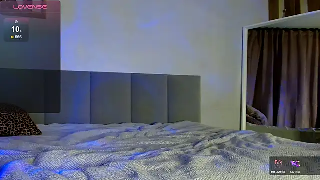 Snapshot of Eva___forever chatting on November 11, 2025, 1:17 pm Eva forever online show from November 11, 2025, 1:17 pm