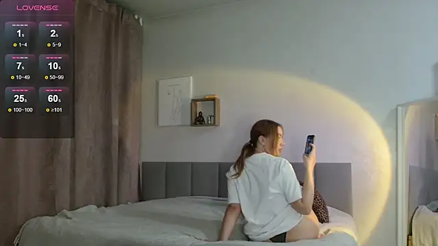 Snapshot of Eva___forever chatting on February 27, 2026, 12:22 am Eva forever online show from February 27, 2026, 12:22 am