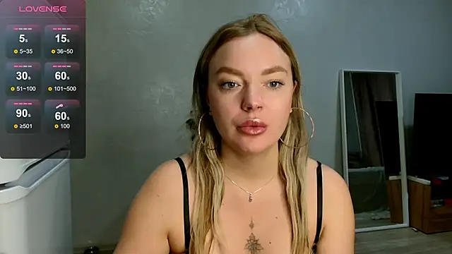 Snapshot of Eva___forever chatting on November 5, 2025, 1:09 am Eva forever online show from November 5, 2025, 1:09 am