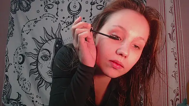 Thighswithspikes online show from September 18, 2025, 8:06 am