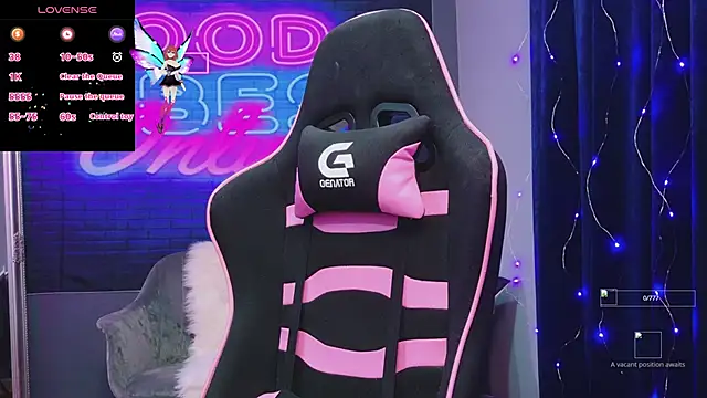 Snapshot of AlessiaCroft chatting on October 30, 2025, 5:06 am AlessiaCroft online show from October 30, 2025, 5:06 am