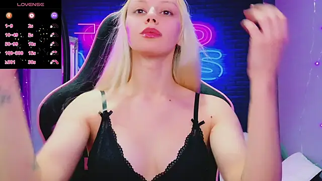 AlessiaCroft online show from March 8, 2026, 5:11 am