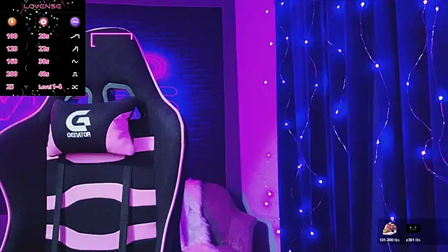 Snapshot of AlessiaCroft chatting on November 28, 2025, 5:07 am AlessiaCroft online show from November 28, 2025, 5:07 am