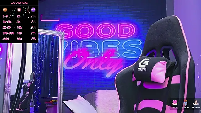 AlessiaCroft online show from March 24, 2026, 4:01 am