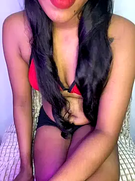 Snapshot of selena_mia chatting on October 26, 2025, 5:52 am selena mia online show from October 26, 2025, 5:52 am