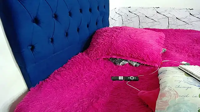 karolay su online show from December 3, 2025, 4:13 am