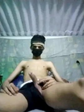 HannanKhan25 online show from February 26, 2026, 7:36 pm