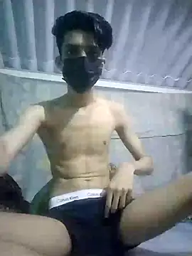 HannanKhan25 online show from September 18, 2025, 2:09 pm