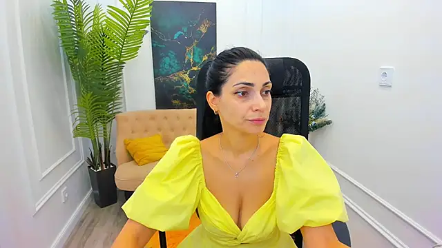 Snapshot of AllaYerty chatting on November 22, 2025, 11:31 am AllaYerty online show from November 22, 2025, 11:31 am