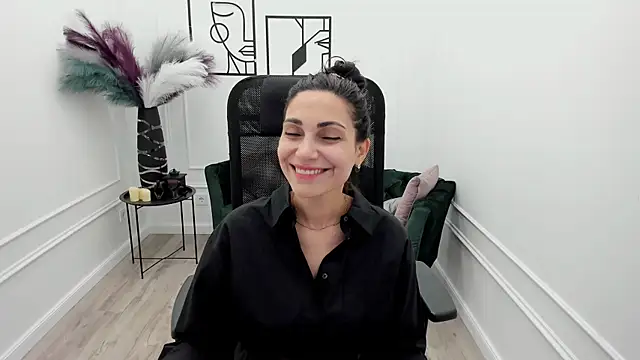 Snapshot of AllaYerty chatting on November 27, 2025, 7:25 pm AllaYerty online show from November 27, 2025, 7:25 pm