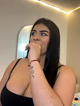 Kariina  69 online show from November 29, 2025, 3:28 am