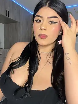 Snapshot of Kariina__69 chatting on March 4, 2026, 2:19 am Kariina 69 online show from March 4, 2026, 2:19 am