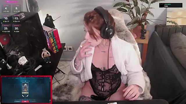 Horny Makima online show from December 4, 2025, 8:46 am