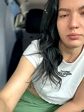 Snapshot of MeekyRich chatting on October 2, 2025, 3:21 am MeekyRich online show from October 2, 2025, 3:21 am