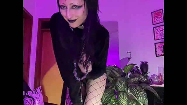 ELENA UMBRA online show from December 2, 2025, 5:31 am