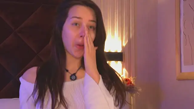 StacyHarland online show from April 13, 2026, 4:27 am