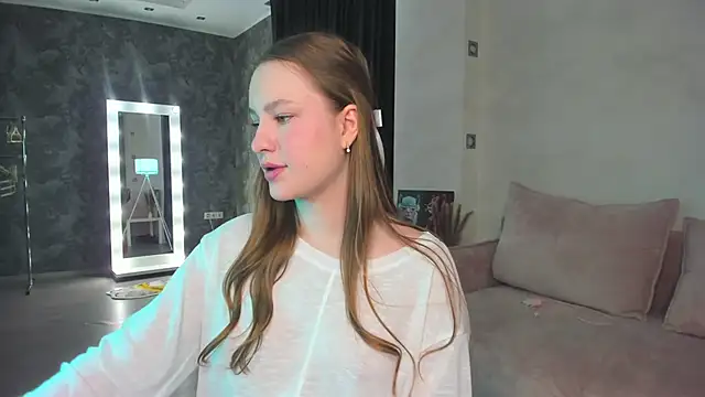 Candy Cansew online show from February 10, 2026, 9:41 am