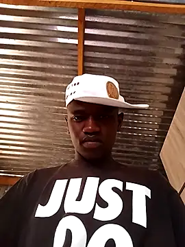 Snapshot of Thenaughtyboy360 chatting on September 21, 2025, 10:31 am Thenaughtyboy360 online show from September 21, 2025, 10:31 am