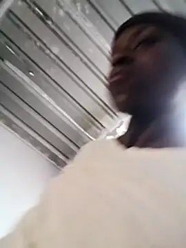 Snapshot of mydickbedarkandthick chatting on November 10, 2025, 7:13 am mydickbedarkandthick online show from November 10, 2025, 7:13 am