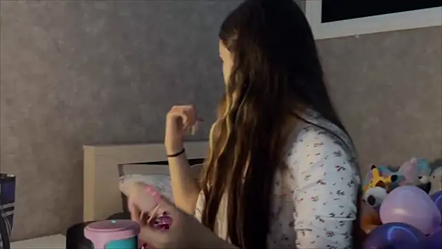 Snapshot of CupSizeGirl chatting on February 7, 2026, 10:23 am CupSizeGirl online show from February 7, 2026, 10:23 am