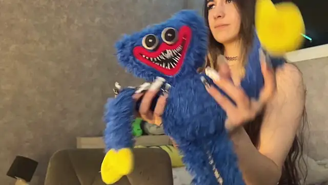 CupSizeGirl online show from April 6, 2026, 4:46 am