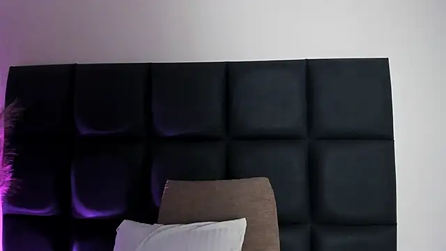 AbbieJoness  online show from February 10, 2026, 11:42 am