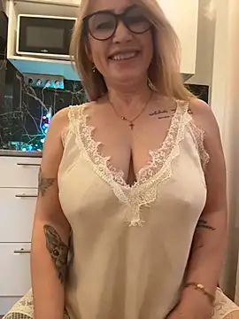 O-Eva online show from February 4, 2026, 10:27 pm