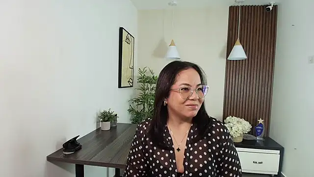 Snapshot of _Victoria_Collins chatting on April 27, 2026, 12:03 pm Victoria Collins online show from April 27, 2026, 12:03 pm