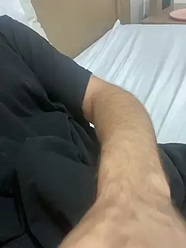 yourinternetboyfriend online show from January 16, 2026, 3:43 am