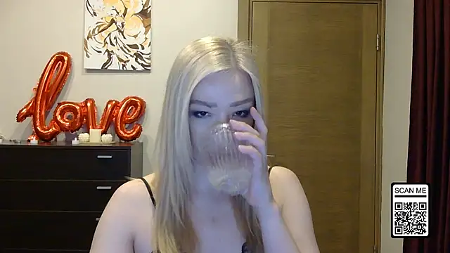 Wild Silk Desire online show from March 31, 2026, 5:15 pm